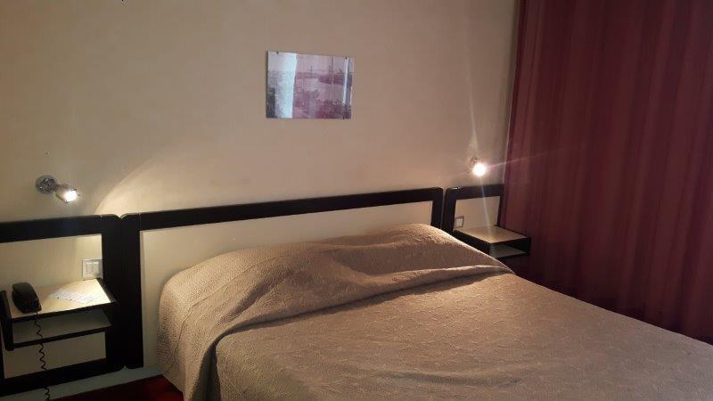 Hotel Des 3 Marchands Nantes Eksteriør billede